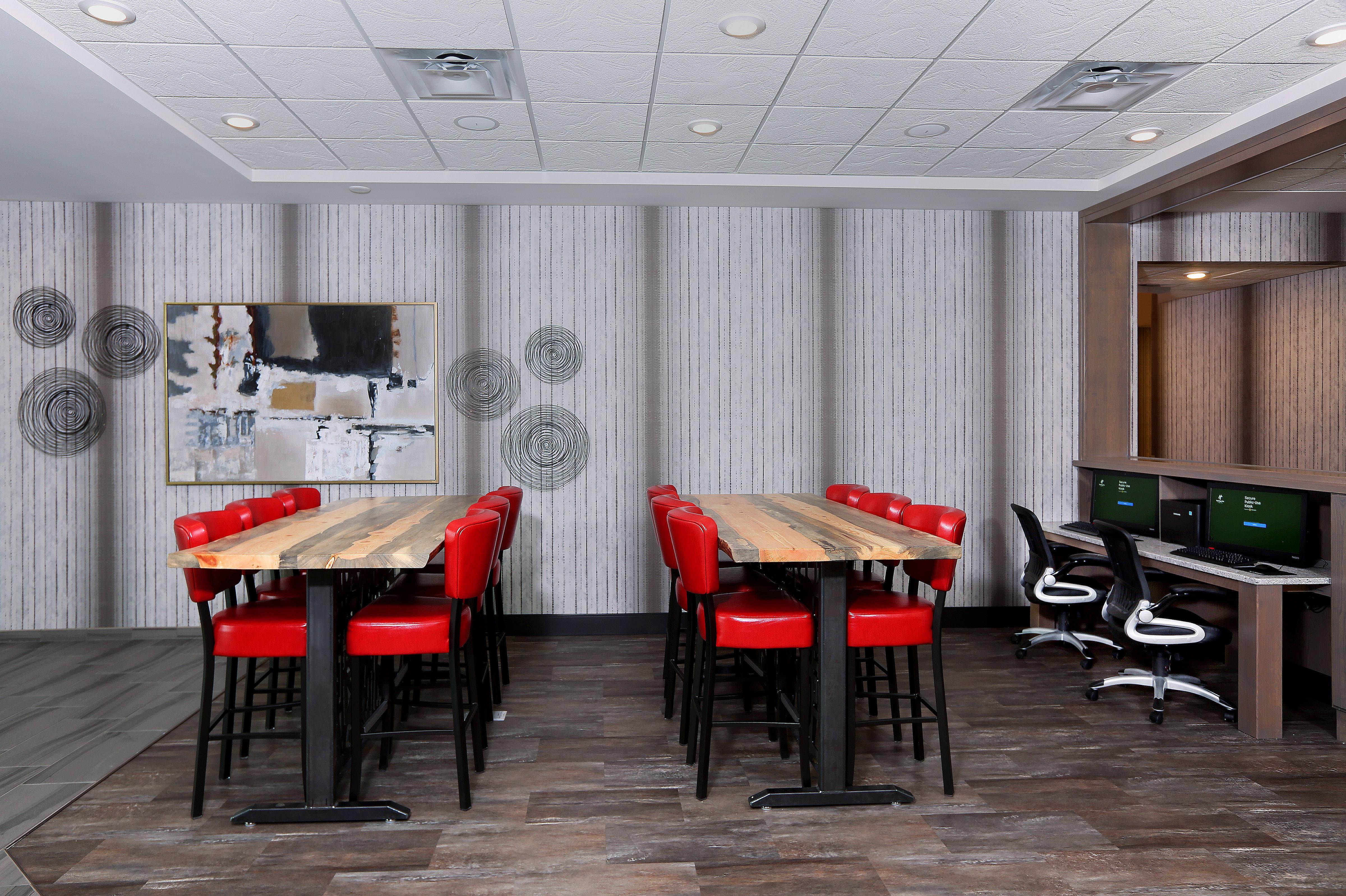 Holiday Inn & Suites Sioux Falls - Airport By Ihg Eksteriør billede